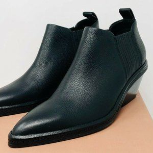 Via Spiga Farly water resistant Black Pebbled Leather Women's Boots